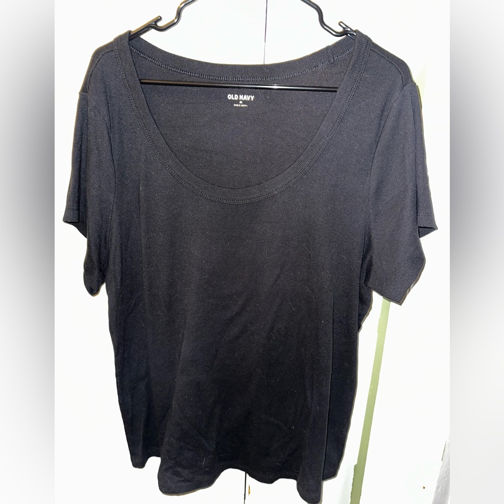 Old Navy Women's scoop neck ribbed top